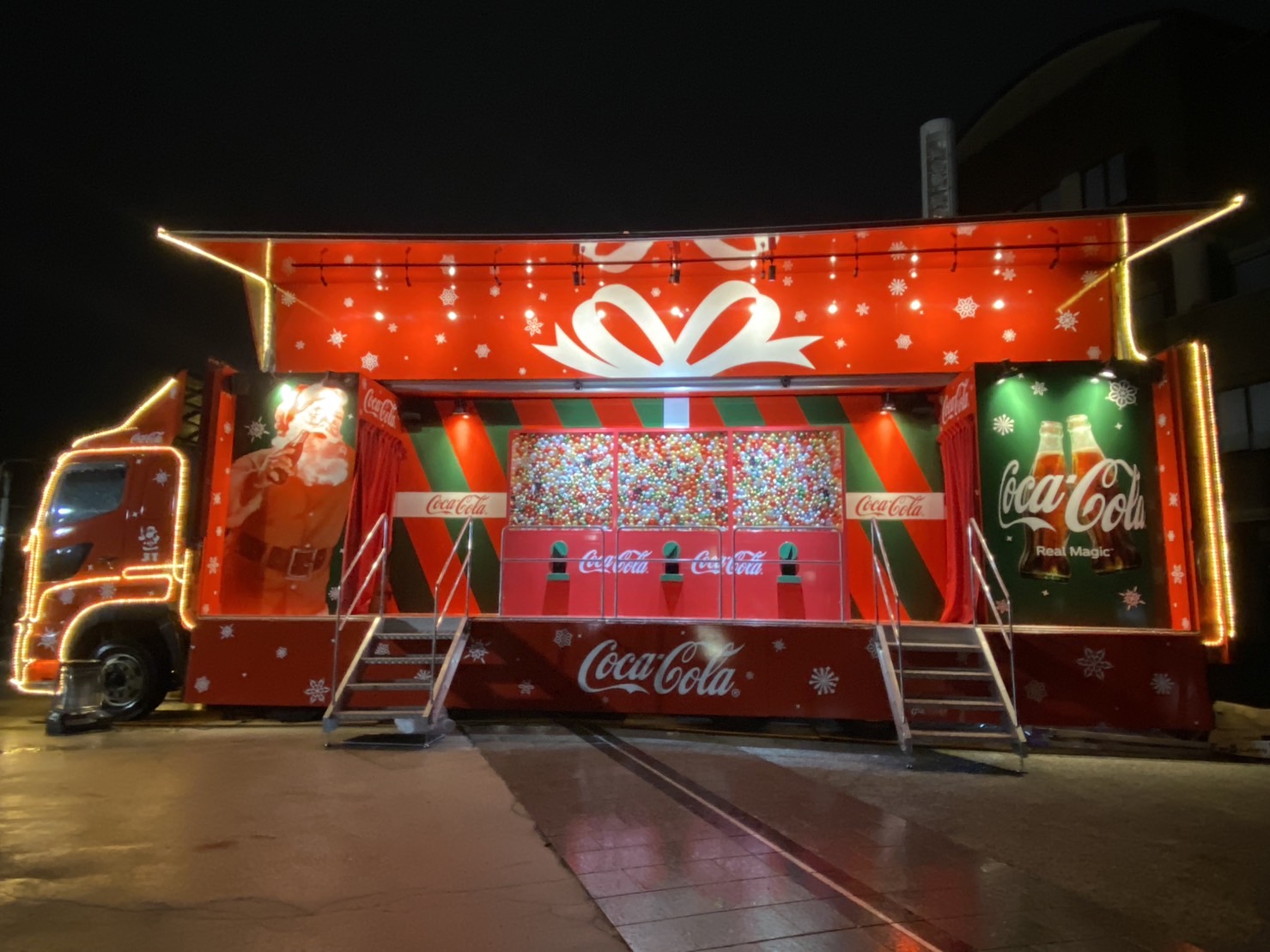 コカ・コーラクリスマストラックツアー2022」が富山で開催されました 