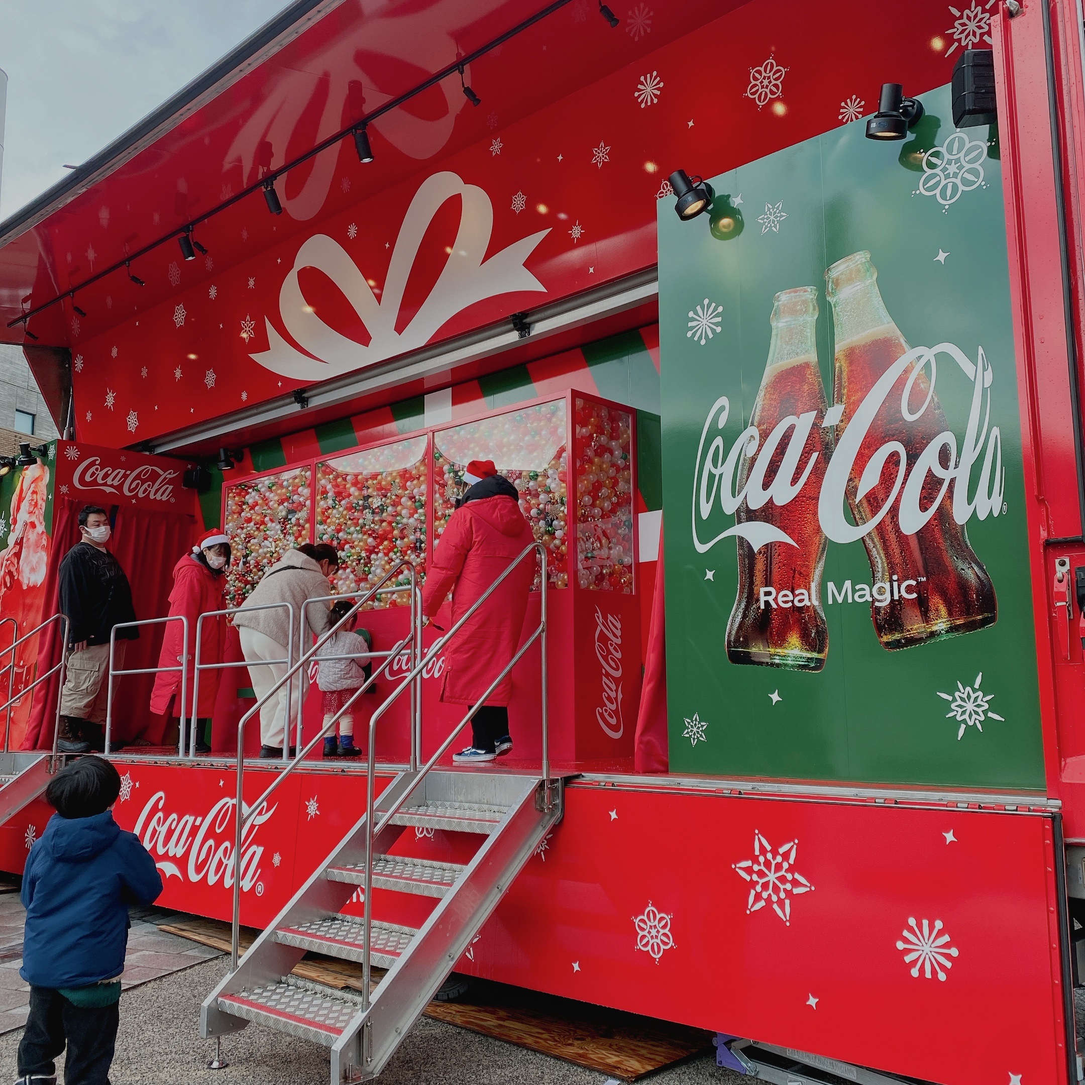 コカ・コーラクリスマストラックツアー2022」が富山で開催されました 